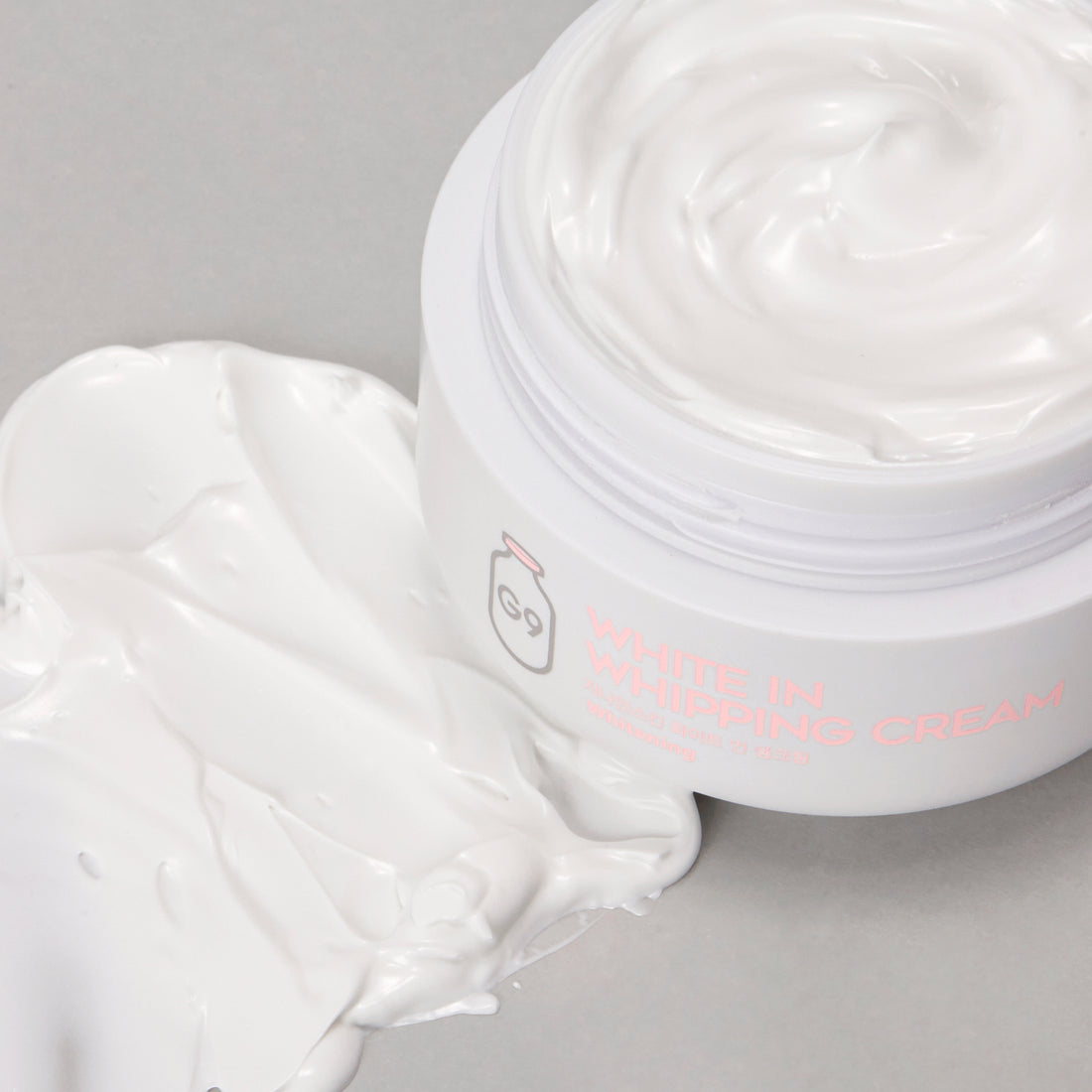 White in Whipping Cream_Kor